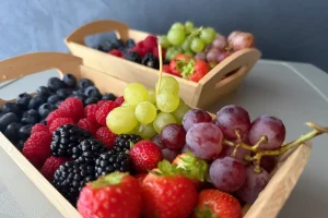 Čerstvá ovocná mísa na objednání jako zdravé občerstvení pro hosty v Mystery Wellness na Morávce u Frýdku-Místku.